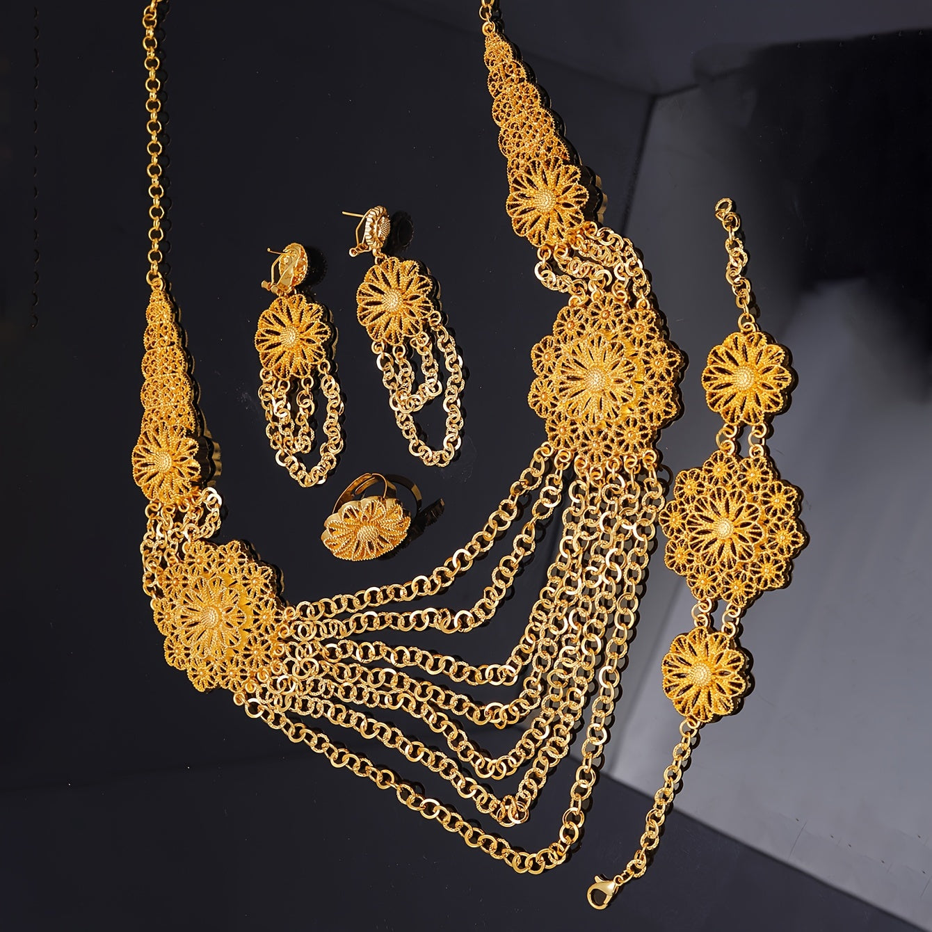 Elegant Middle Eastern Jewelry Set featuring a Vintage Fashion Necklace, Earrings, Ring, and Bracelet. This 4-Piece Set is crafted from Zinc Alloy and is ideal for Parties, Gifts, and can be worn all year round.