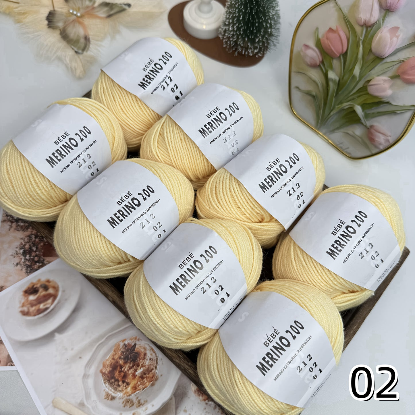 8 balls/400g hand-knitted Merino wool yarn, 75% Merino wool, 25% nylon. Skin-friendly, soft, ideal for knitting sweaters, hats, scarves, socks, blankets, shawls, etc.