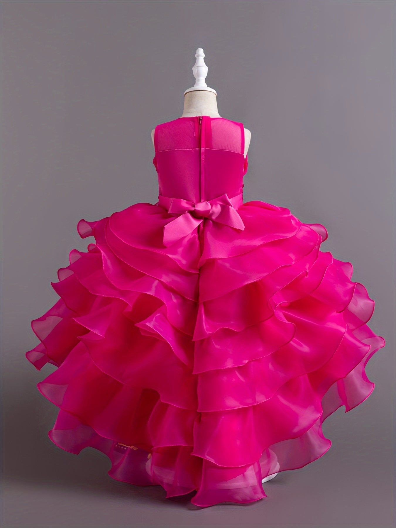 Taildress for European and American girls, featuring sequins and cake-style design, perfect for children's performances, weddings, graduations, and princess flower girl outfits.