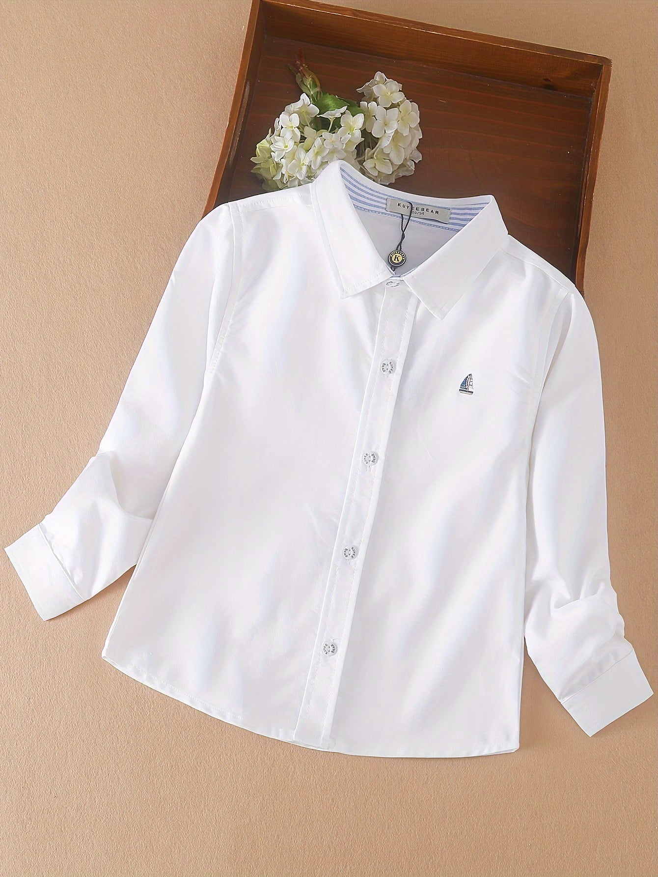 Trendy white shirt for boys in thin pure long-sleeved style for spring and autumn.