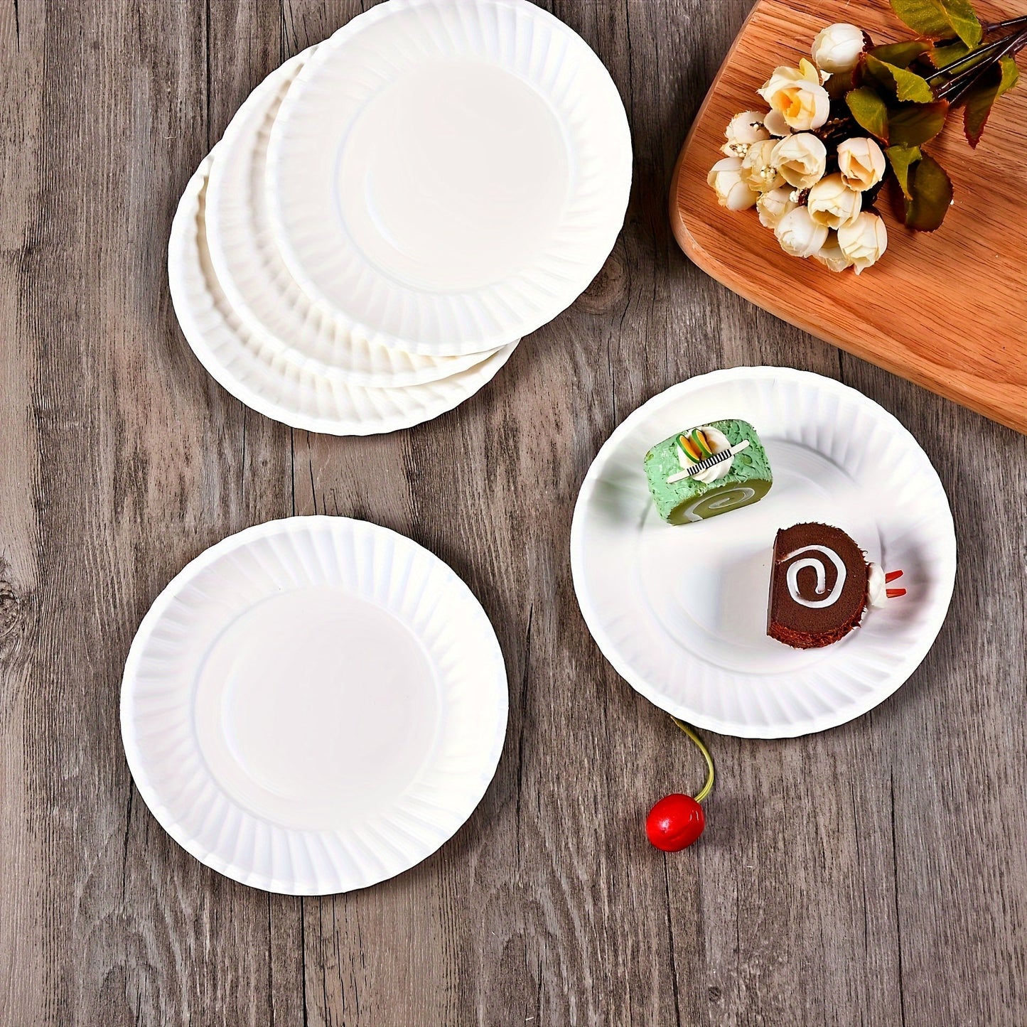 50 White Disposable Paper Plates, each measuring 15.24 cm. Ideal for BBQs, Cakes, Appetizers, Parties, and any event! Made from Wheat Straw, safe to use outdoors. Suitable for Christmas, Halloween, Easter, Hanukkah, Thanksgiving, and more.