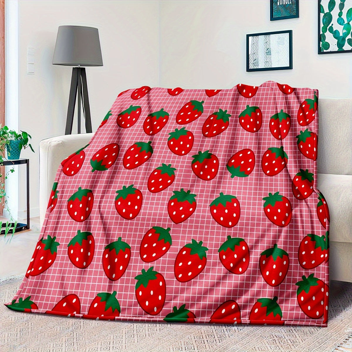 Glam Style Strawberry Pattern Throw Blanket, Microfiber Flannel All-Season Fruit Theme, Woven Digital Print, Ideal for Wedding, Housewarming, Birthday Gift - 1 Piece