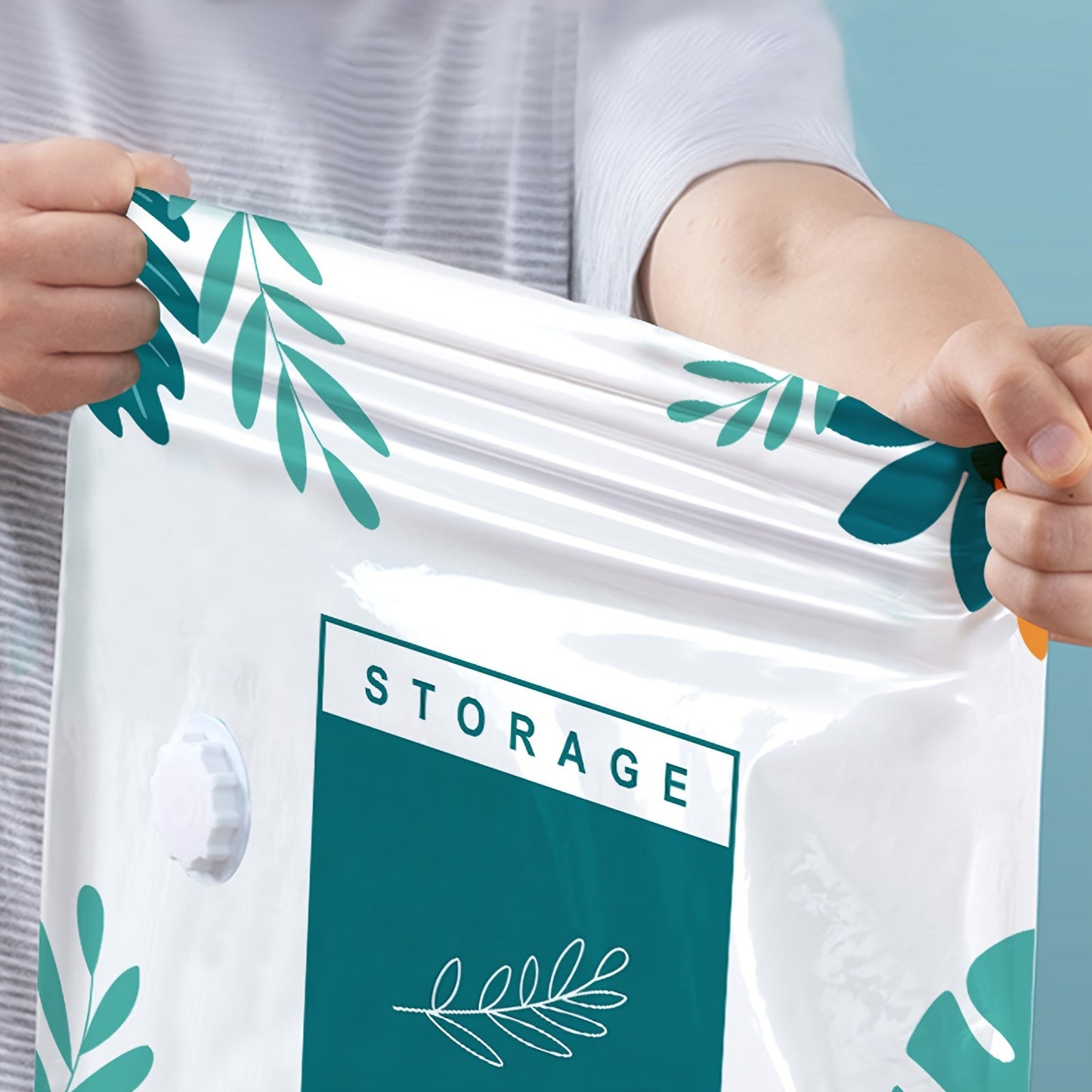 Vacuum Storage Bags, Available in Packs of 2, 4, and 6 with Hand Pump Included. Ideal for Saving Space in Your Wardrobe and Bedroom. Perfect for Storing Quilts, Blankets, and Clothes. Sealed Bags Keep Items Moisture-Proof, Mildew-Proof, and Dust-Proof.