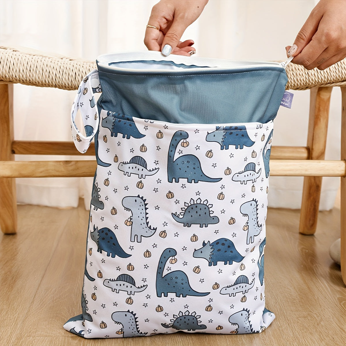 Two-Zipper Waterproof Diaper Bag: 30*40cm Storage Bag for Washable Cloth Diapers - Wet and Dry Bag