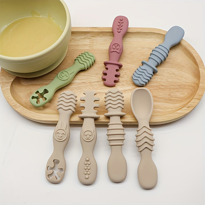 4-piece silicone spoon set for children 6+ months, chewable and soft-tipped, BPA-free and dishwasher safe