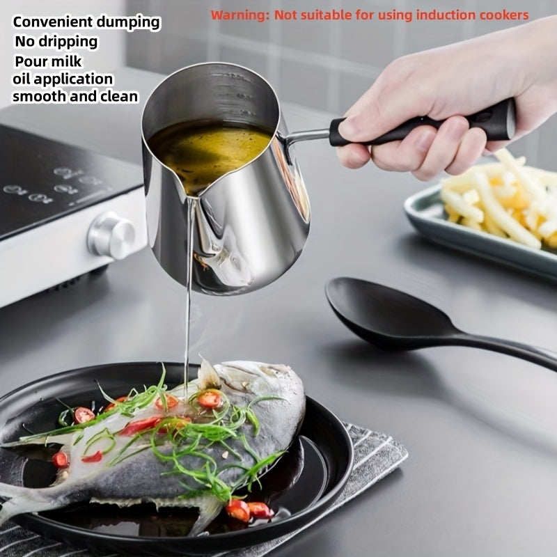 Premium Stainless Steel Milk Frothing Pitcher – Ideal for Coffee Art, Steaming, and Gas Stove Use. Features Long Handle, Perfect for Home Bars and Restaurants.