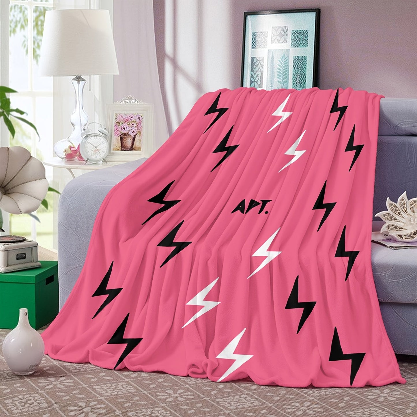 Glamorous Reversible Flannel Fleece Throw Blanket in Music Theme "APT" with Black Lightning Patterns, Ultra Soft and Cozy All-Season Home and Travel Blanket, Easy to Clean in the Machine, Made of 200-250g Polyester.