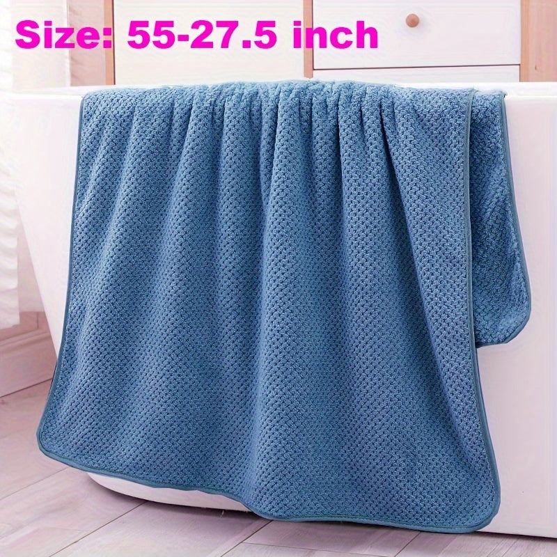 Soft, thick, and large bath towel in a solid color. Absorbent polyester blend, machine washable. Great for home bathrooms, ideal for Christmas.