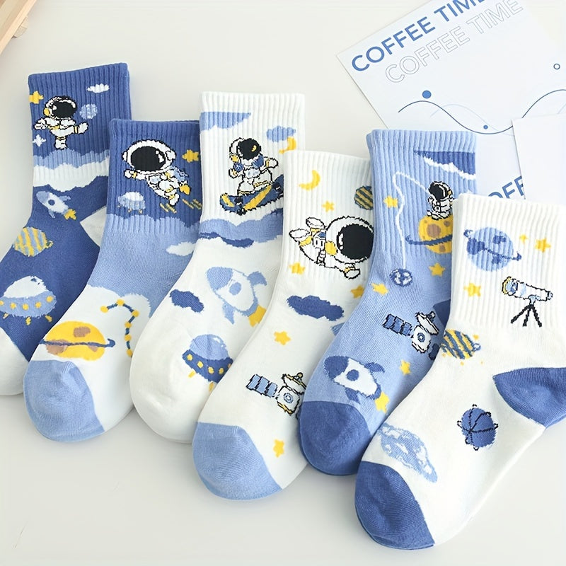 8 pairs of kids' cute astronaut pattern crew socks, comfy and breathable for spring and summer.