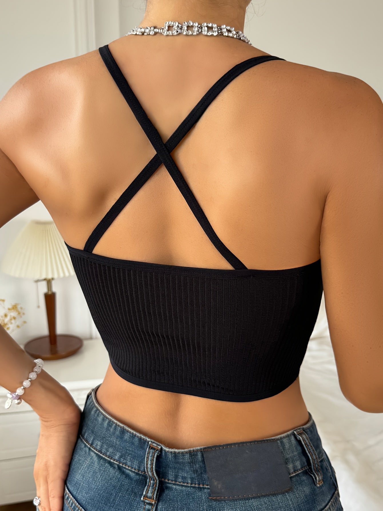 Women's camisole with bra mesh splicing, soft and comfortable, breathable and elegant, fashionable top and underwear for women.