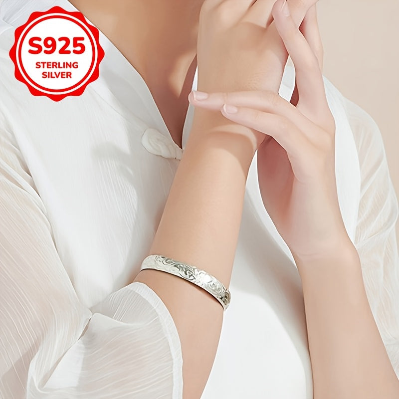 925 Sterling Silver Bangle featuring a Stylish Retro Floral Design with an Open Style