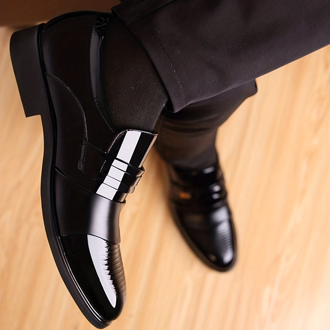 Men's slip-on formal shoes, wear-resistant and non-slip for business or Father's Day gifts.