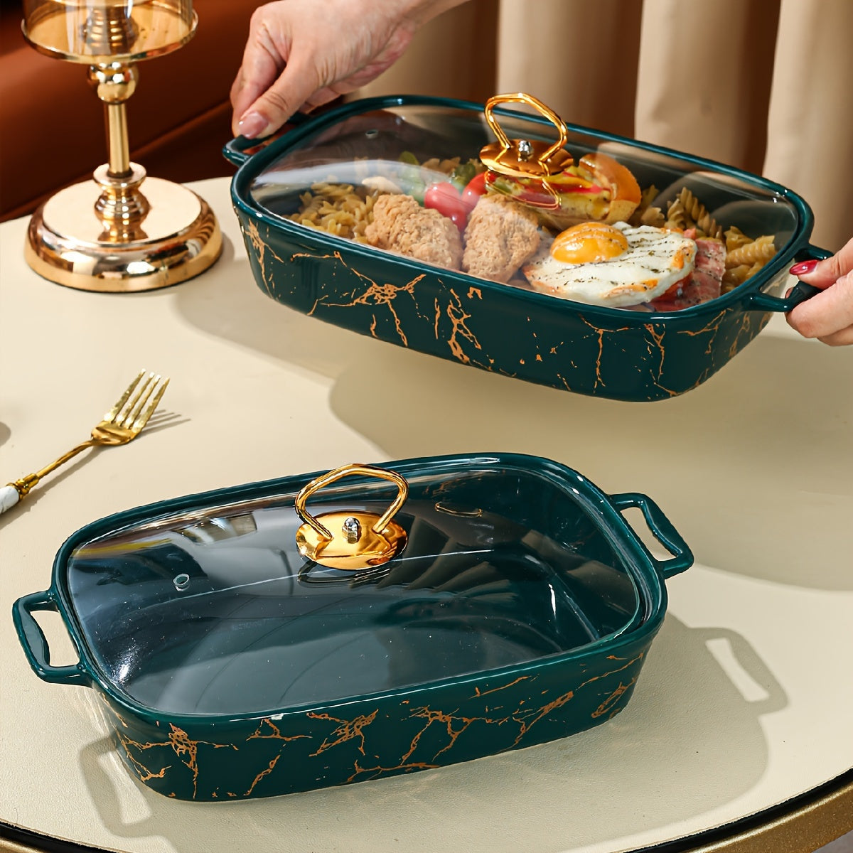 "Сковорода с крышкой Nordic Golden Inlay Rectangular Ceramic Casserole с двумя ручками доступна в малом, среднем и большом размерах, идеально подходящих для приготовления и подачи блюд."