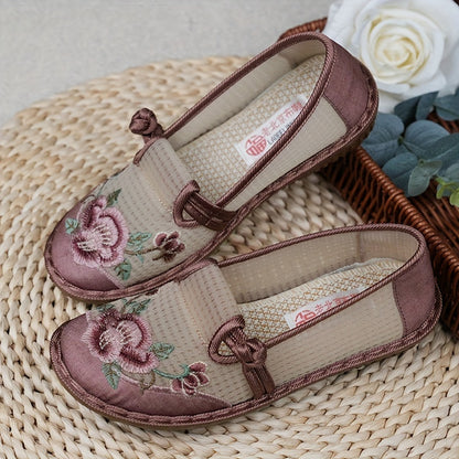 Women's flat shoes with a flower pattern, casual ethnic style, lightweight and comfortable slip-ons.