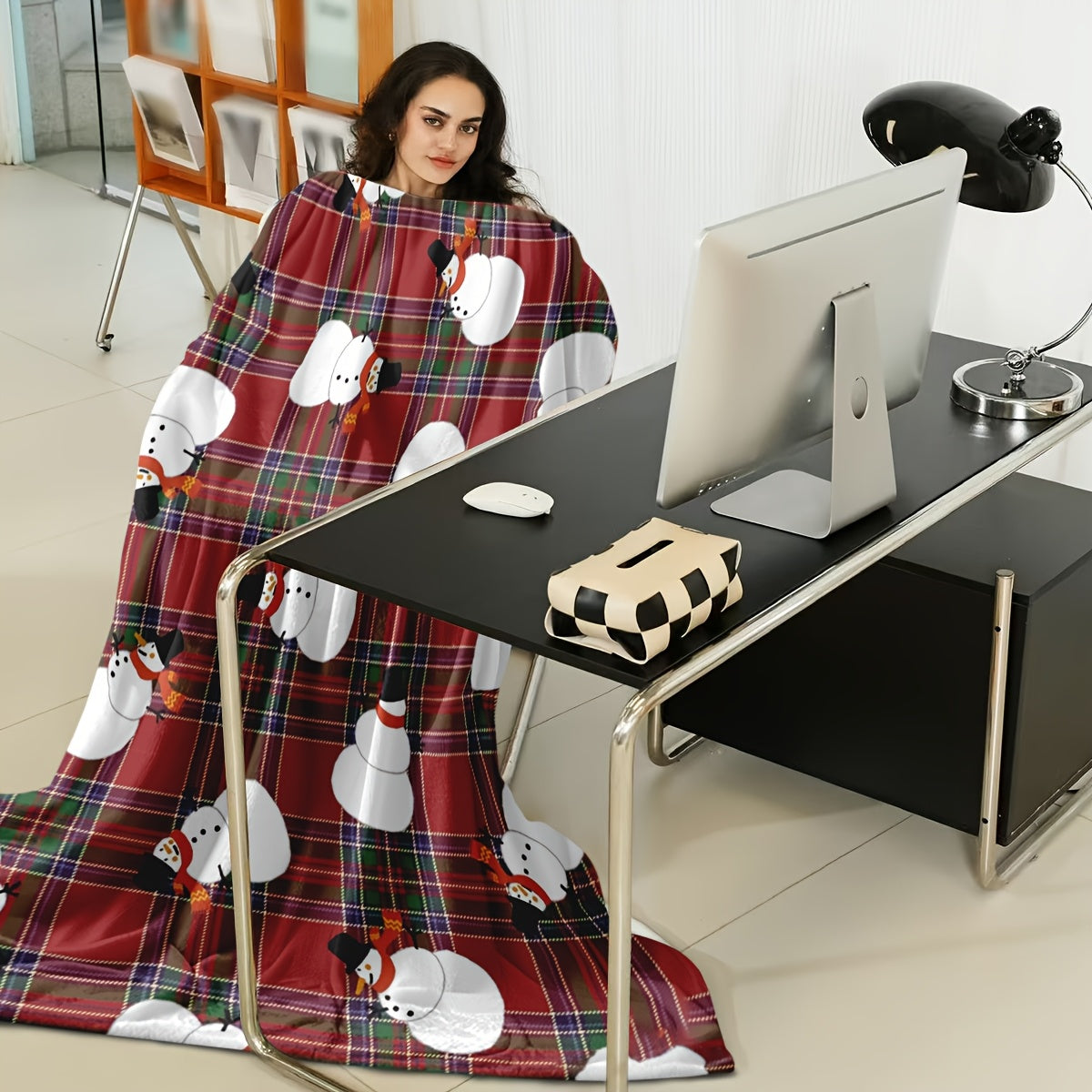 This Flannel digital printed red snow Man set cover blanket comes with a multi-function pocket for easy storage. It is soft, comfortable, and perfect for outdoor camping. Suitable for various occasions, it is gentle on the skin and makes the perfect gift