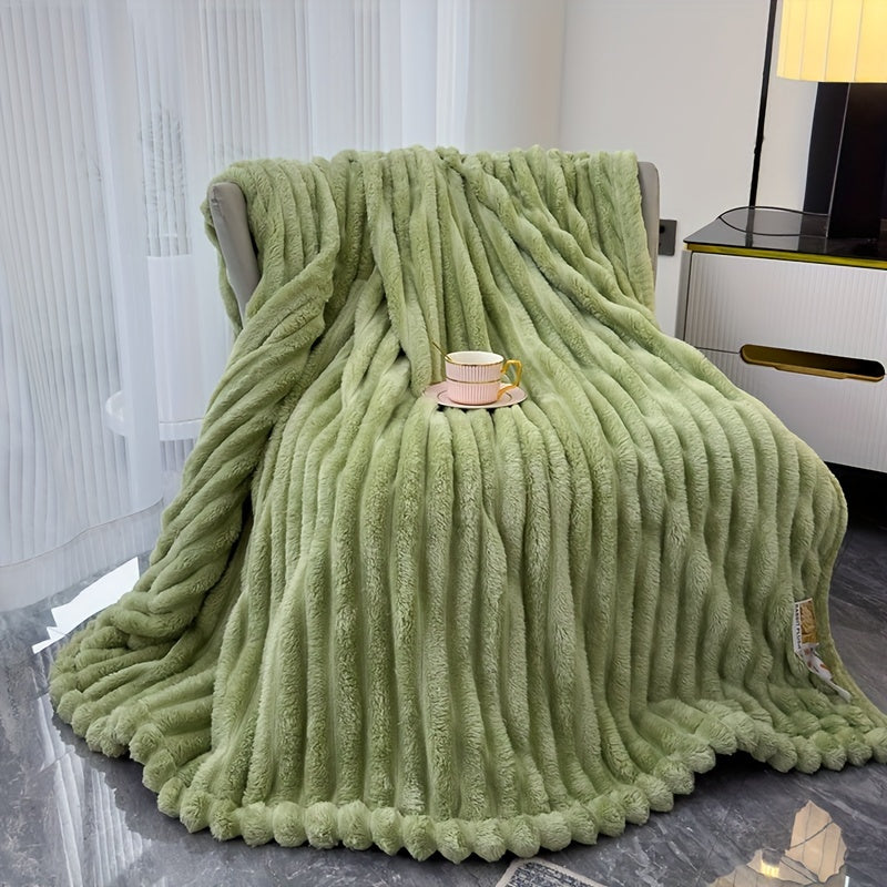 Stay warm and cozy this winter with our luxurious faux rabbit fur throw blanket. Made from skin-friendly, breathable velvet fabric, this heavyweight blanket is over 500g for the ultimate in comfort. Perfect for snuggling up in the bedroom or living room