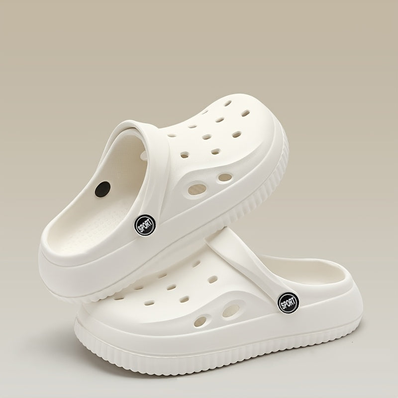 Flexible Summer EVA Clogs: Breathable, Non-Slip Slippers for Nurses & Couples.