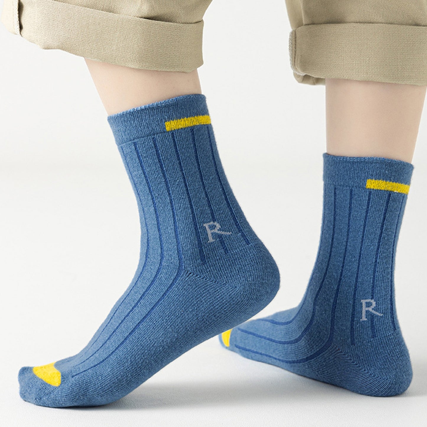 5 Boys' Breathable Athletic Socks with "R" Print, Polyester & Elastane Blend, Stylish and Soft for All Seasons