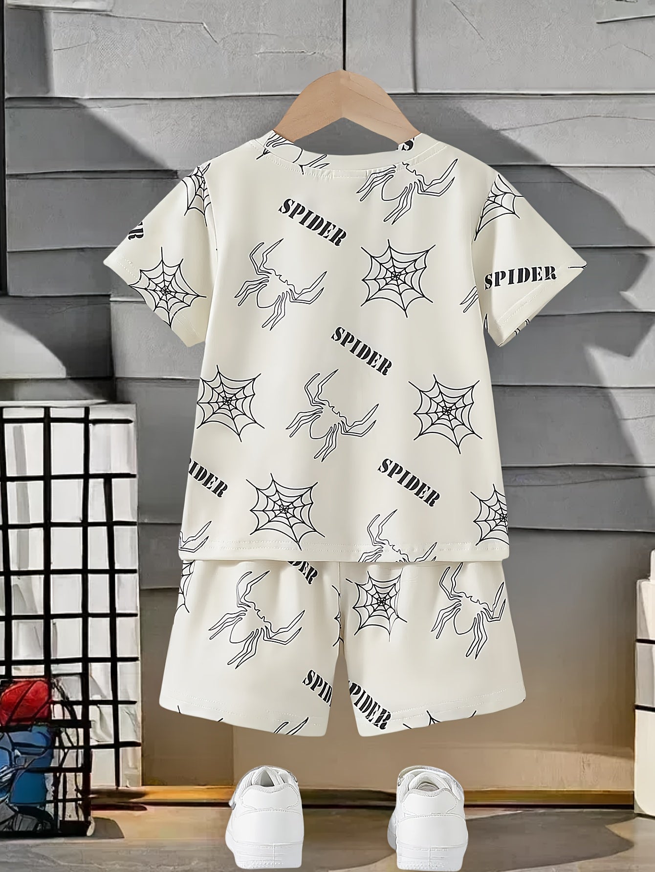 Boys Spider Pattern T-Shirt and Shorts Set for Summer Parties, 95% Polyester, 5% Spandex