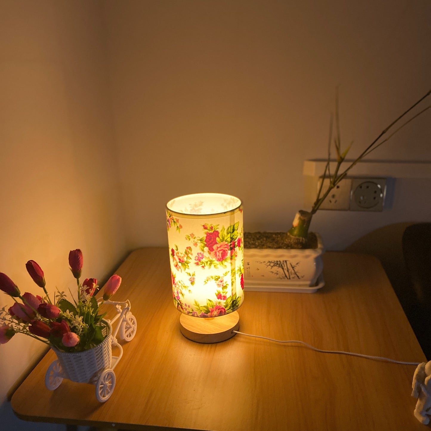 1 piece Flower Print Bedroom Bedside Table Lamp made of solid wood with nightstand feature.