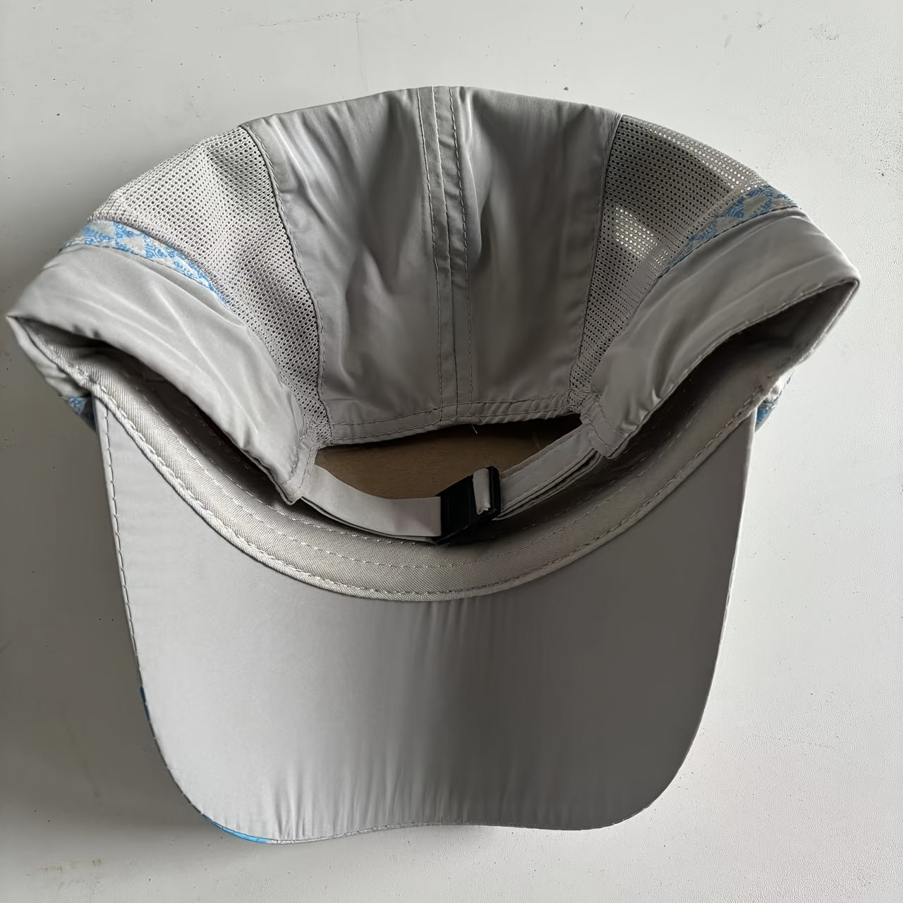 Breathable unisex UV protection baseball cap for outdoor activities.