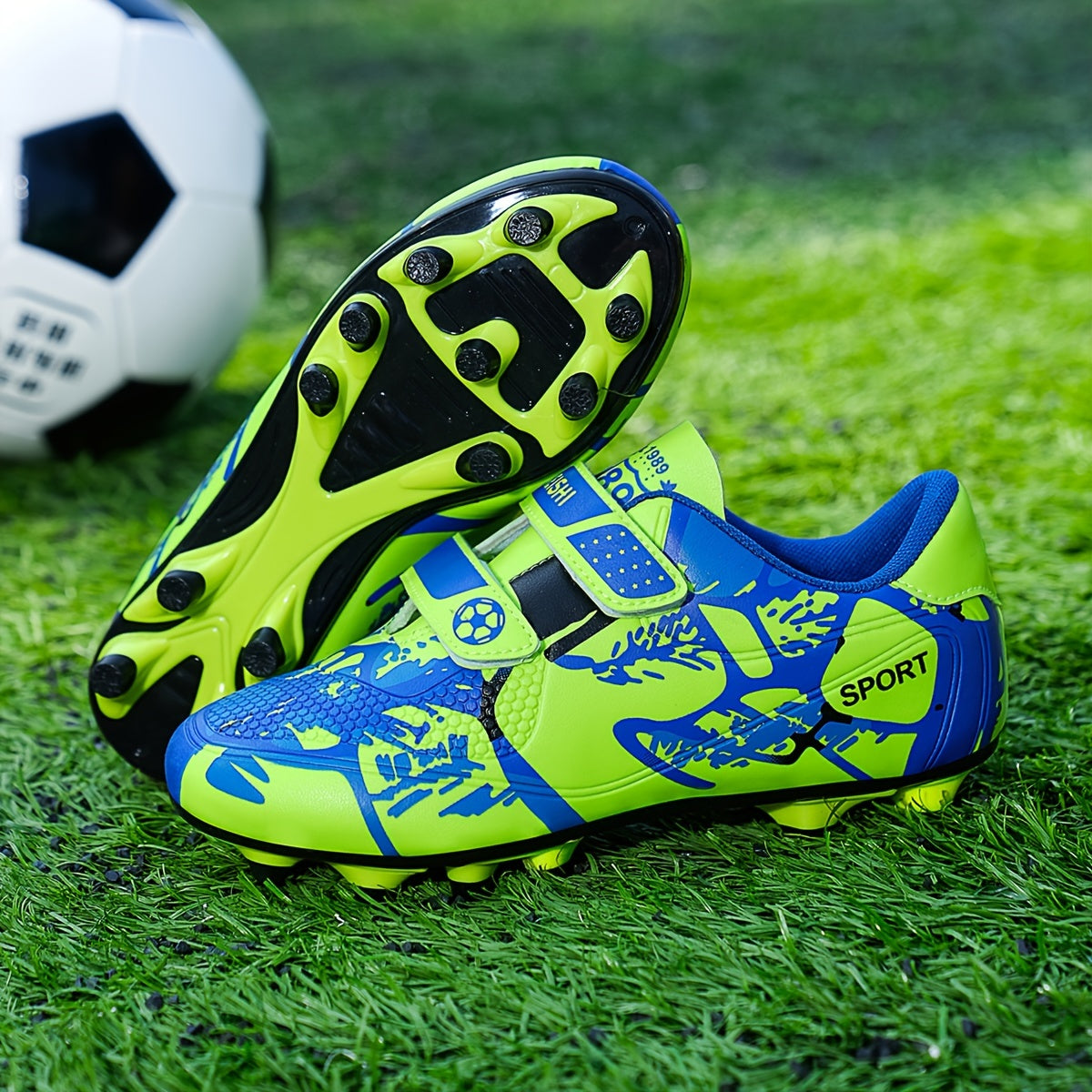 Polyamide football shoe with sports style print pattern, suitable for all seasons and occasions. Features easy closure, lightweight design, cloth inner, TPU sole, and EVA insole. Ideal for