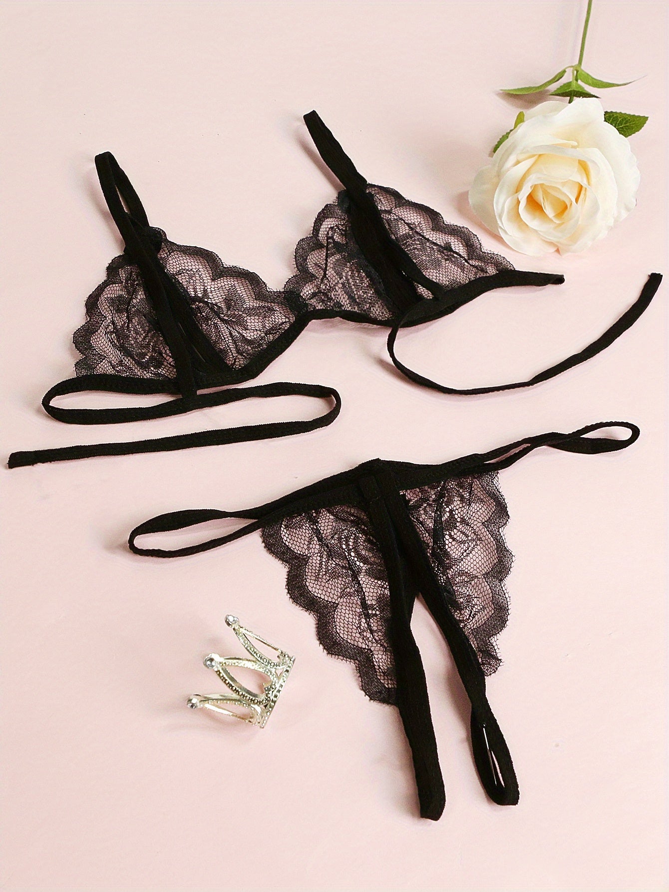 Fée Et Moi V-Neck Lingerie Set with Bra and Crotchless Panties