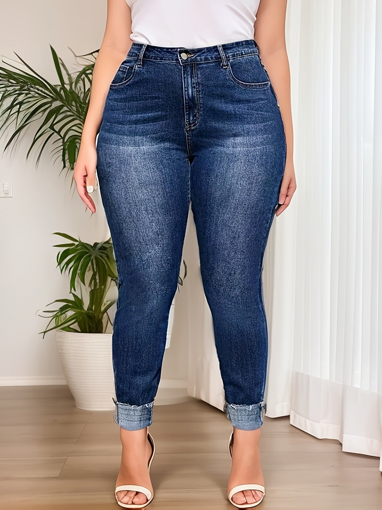 Women's Plus Size Washed Rolled Button Fly High Rise Skinny Jeans