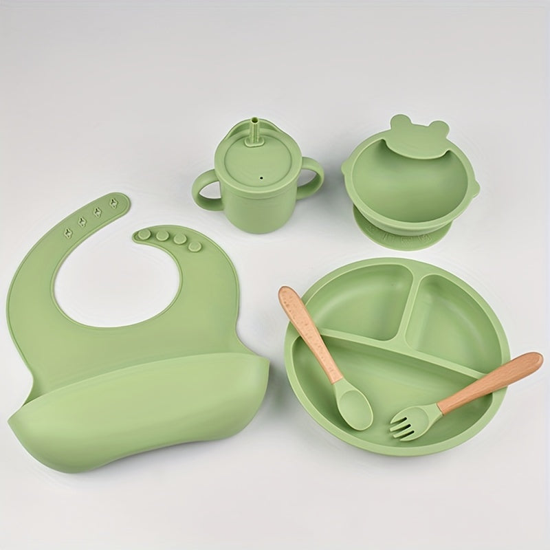 Ideal gift for holidays - Non-toxic silicone feeding set for toddlers aged 0 to 3 years, includes suction plate, bowl, divided dish, cup with straw, bib, and utensils, ensuring a safe and enjoyable mealtime for children.