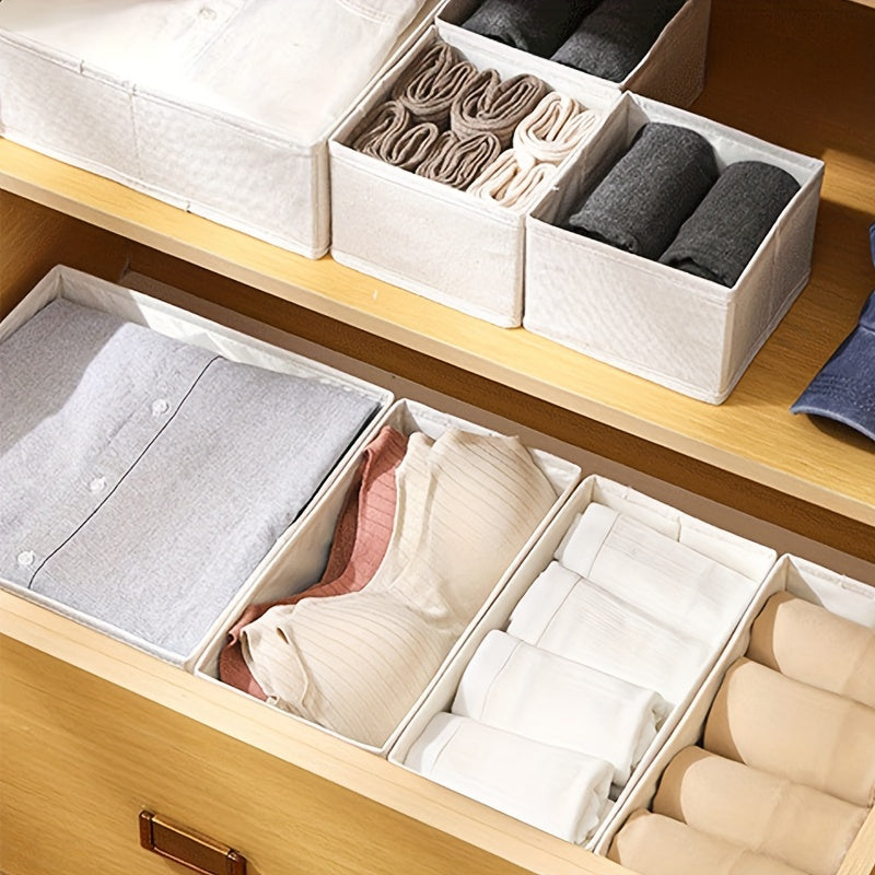 Fabric underwear storage box with 1 compartment, can be folded for easy storage. Ideal for organizing underwear, bras, socks, and other items in your wardrobe, closet, bedroom, home, or dormitory while saving space.