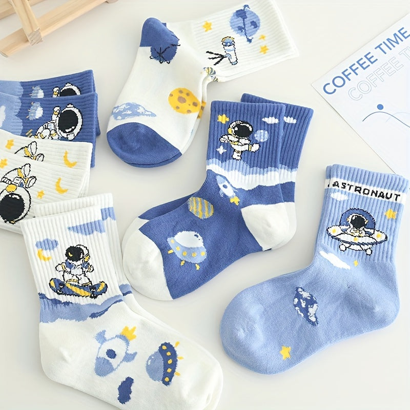 8 pairs of kids' cute astronaut pattern crew socks, comfy and breathable for spring and summer.