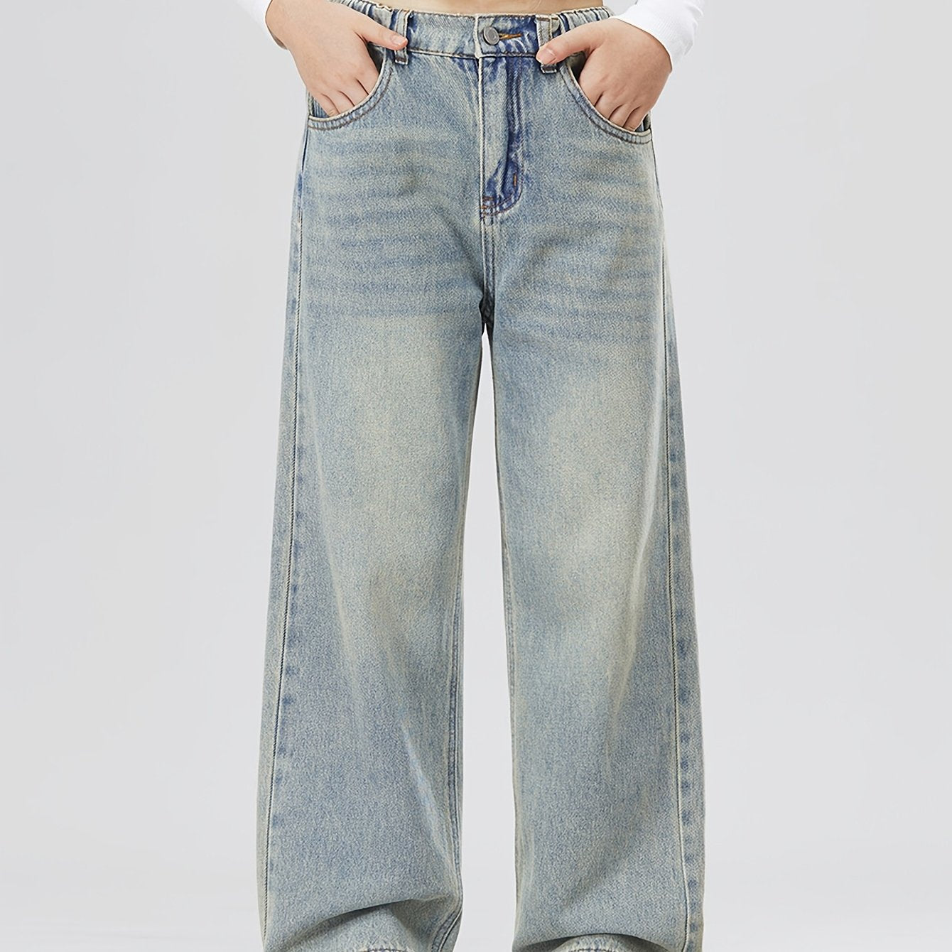 Women's relaxed fit denim pants with elastic waist