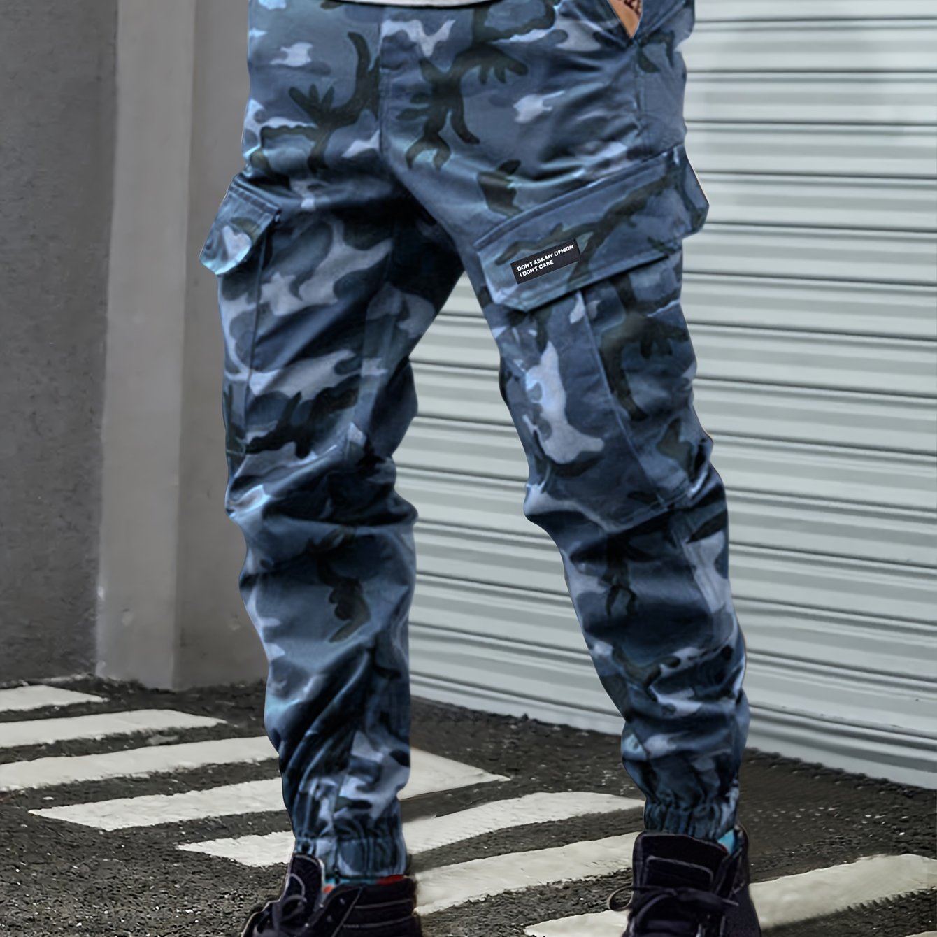 Men's All-Season Camo Cargo Pants with Comfort Fit, Versatile Pockets, and Street-Style Drawstring Design.