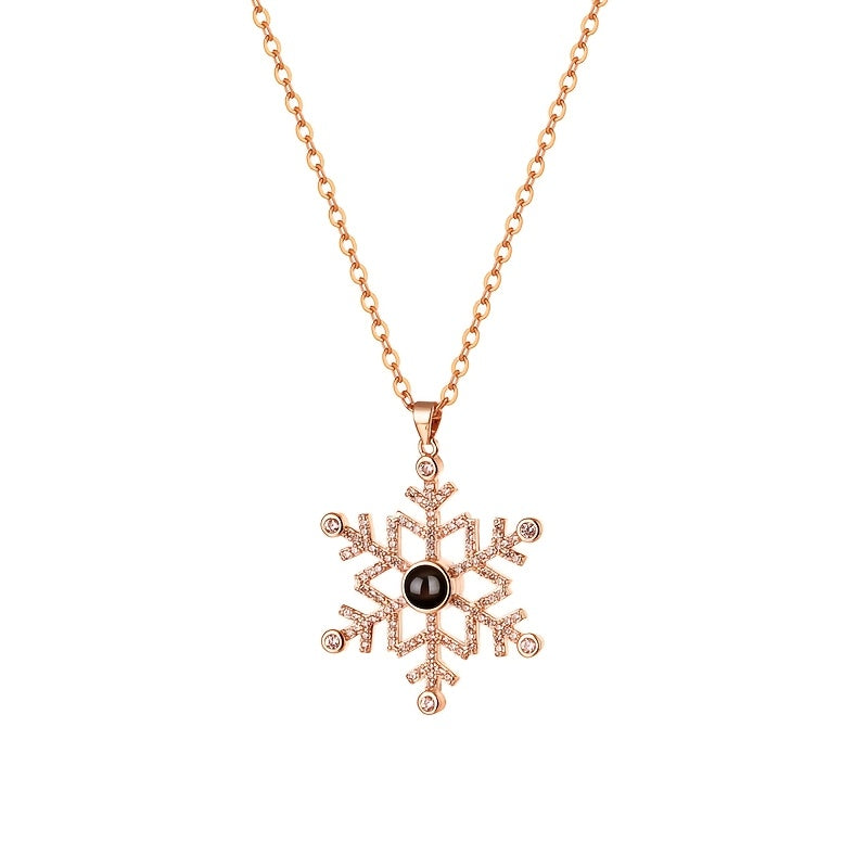 Elegant Snowflake Design 18K Golden Plated Stainless Steel Photo Pendant Necklace, Personalized Christmas Ornament, Perfect for Any Occasion and Gift-Giving