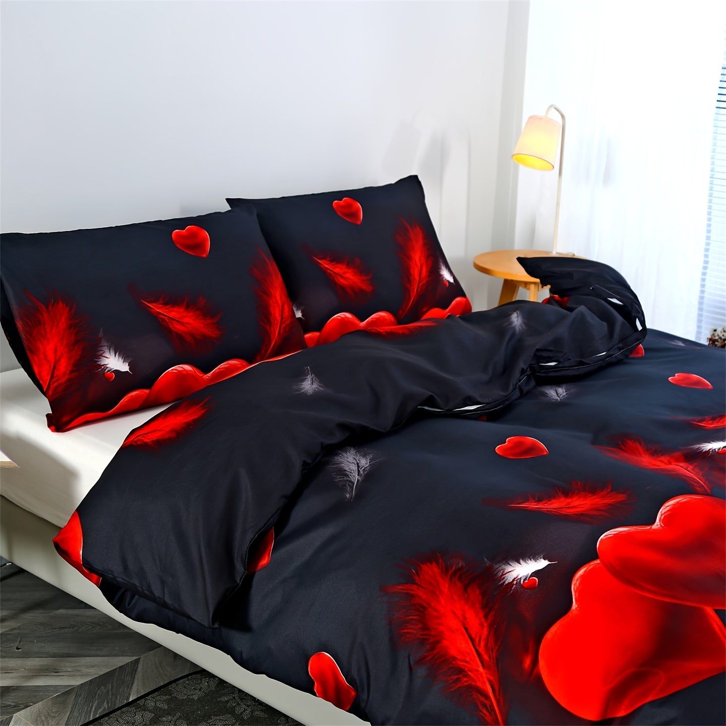 Floral comforter set includes 1 duvet cover and 2 pillowcases, made of breathable polyester with zipper closure and sanded craftsmanship. Machine washable.