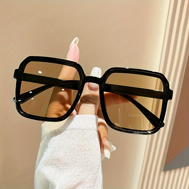 2024 Chic Women's Square Fashion Glasses with Anti-Glare Lenses - Trendy Street Style Accessory