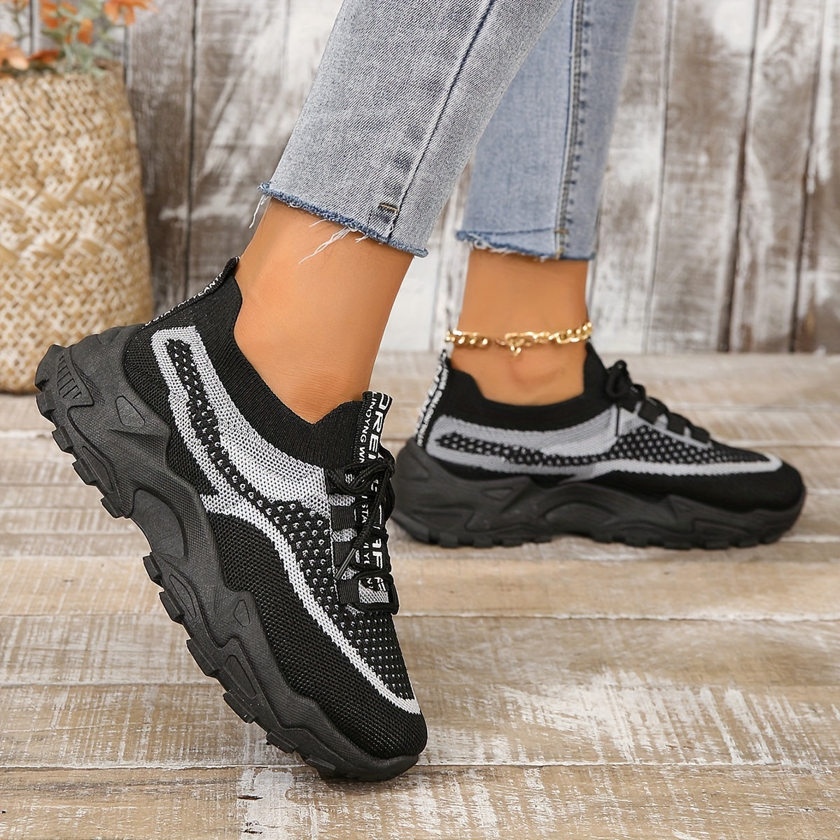 Women's mesh platform sneakers with breathable design, lace-up outdoor shoes for comfort and style in plus sizes.