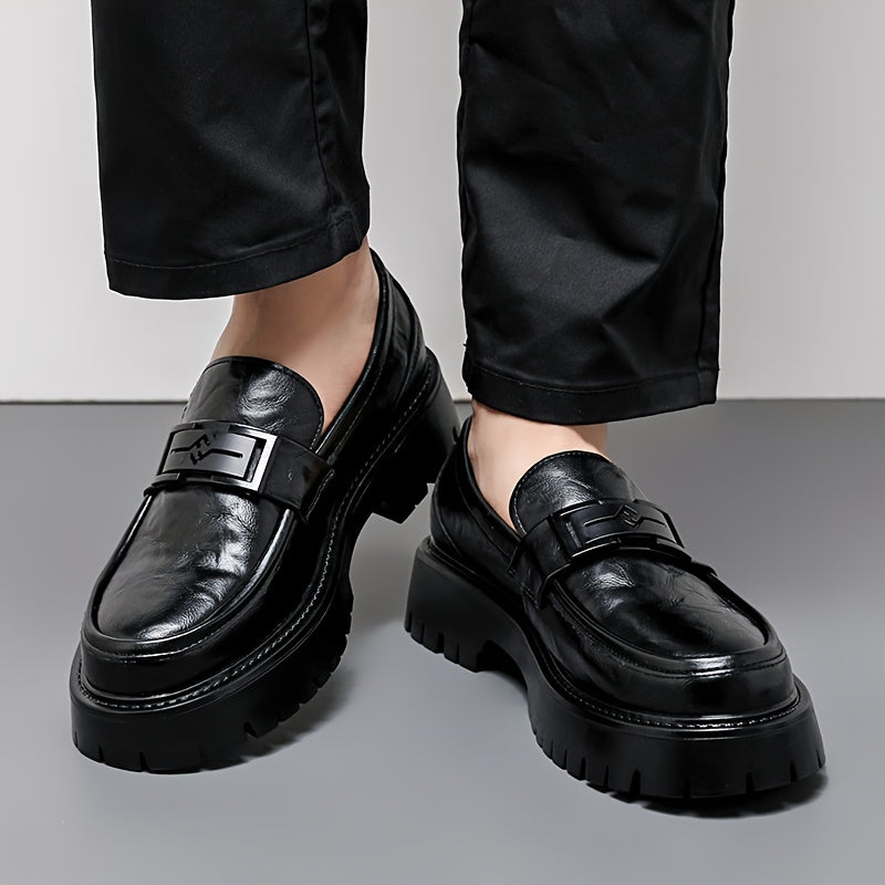 Men's slip-on loafers with non-slip rubber sole, perfect for casual attire.