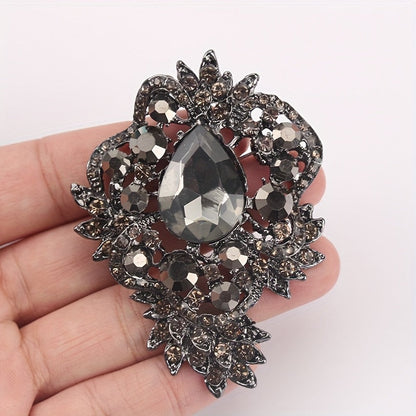 Stylish Rhinestone Brooch Pin - Fashionable Addition to Sweaters, Cardigans & Coats