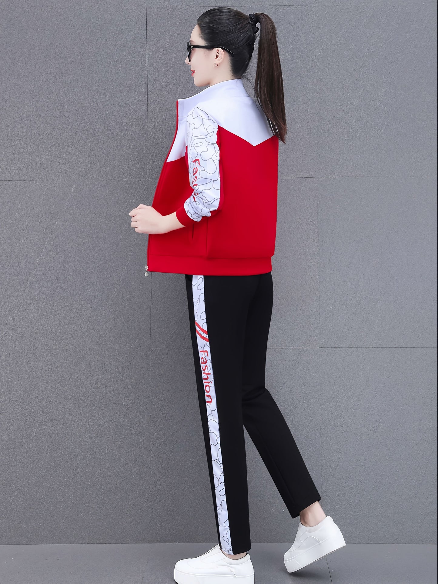 Women's two-piece cardigan jacket sports suit for spring and autumn with long sleeve trousers for casual outdoor wear.