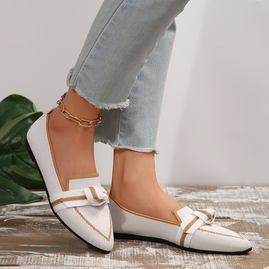 Stylish slip-on flat shoes with knot design and pointed toe for everyday comfort and breathability.