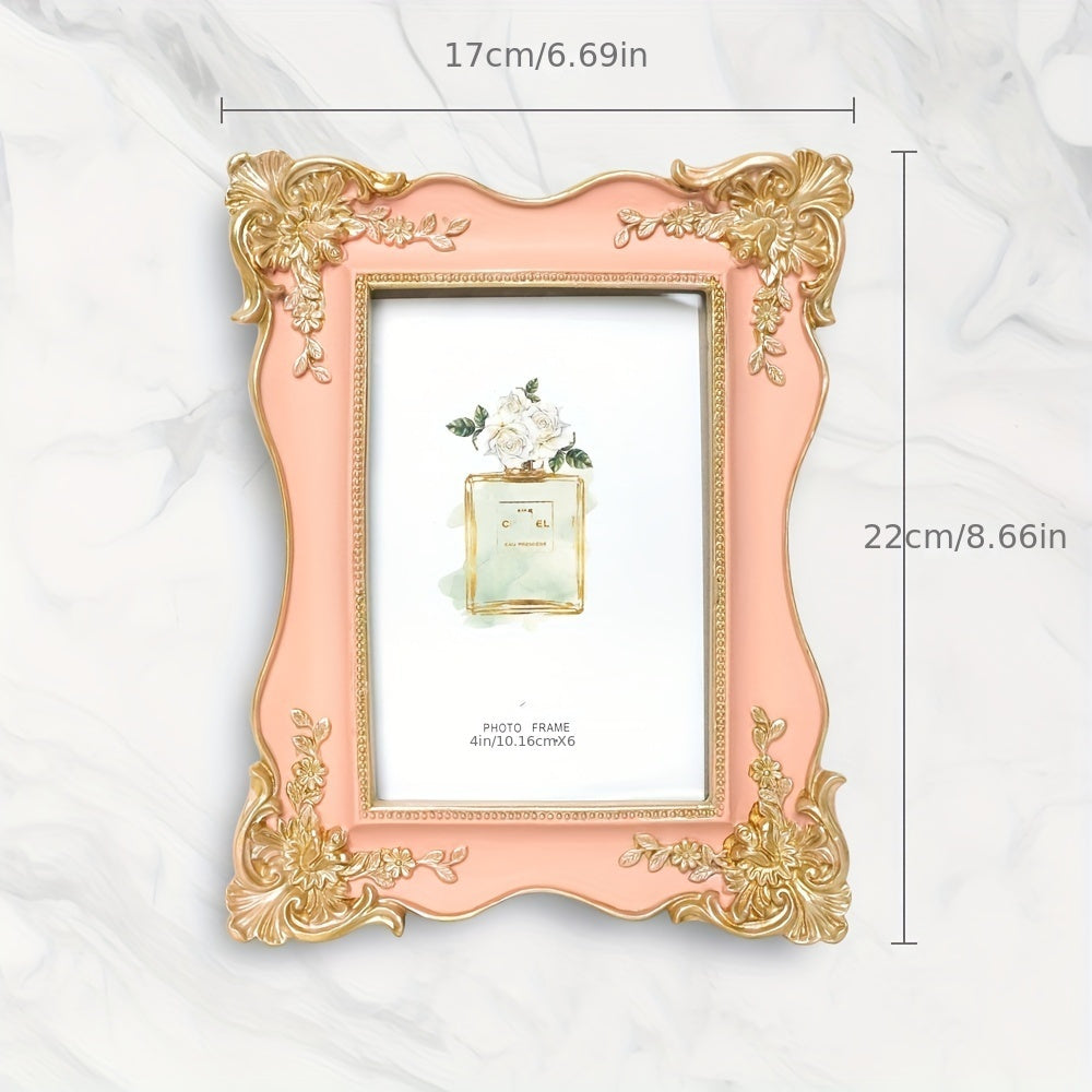 Retro Classical Court Carved Photo Frame, a decorative desktop ornament measuring 15.24 cm, perfect for displaying your favorite pictures.