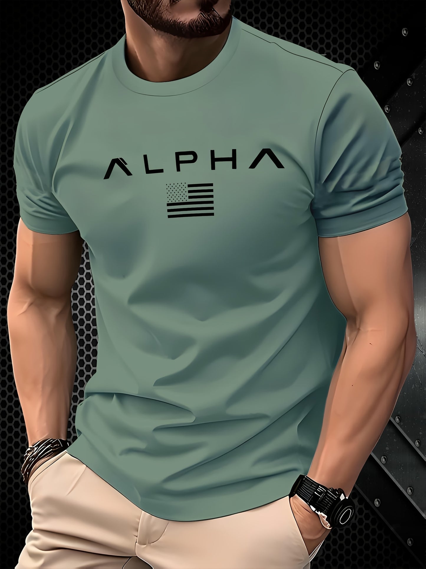 ALPHA Graphic erkaklar T-shirti och yashil rangda, AQSh bayrog'i printi bilan, yoz uchun qulay polyester aralashmasidan tayyorlangan.