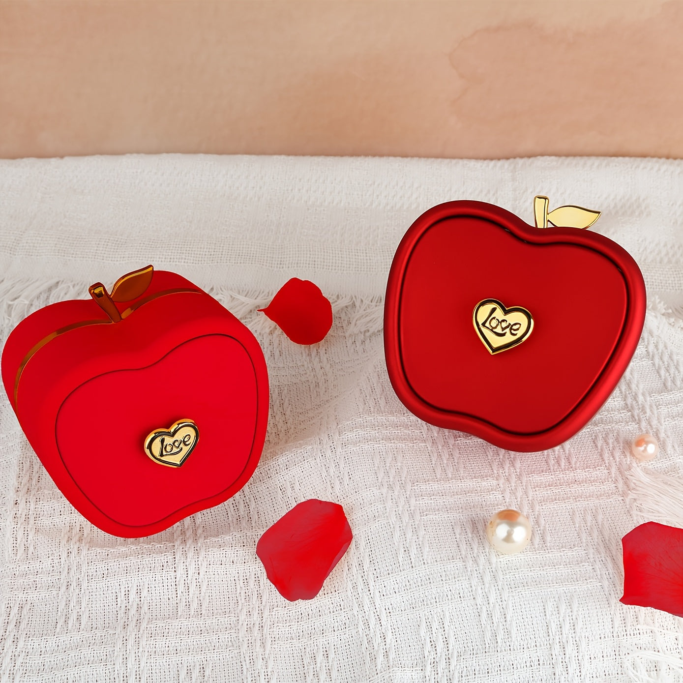 Stylish Red Apple Gift Box featuring a "I Love You" Heart Pendant, Rose Gold Plated Necklace with Synthetic Zirconia - Perfect Jewelry Gift for Mother, Wife, Grandmother. Suitable for Everyday Wear and Special Events - Great Christmas Gift Suggestion.