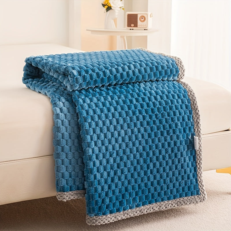 Soft and warm winter blanket made of thickened velvet, perfect for use on the sofa, bed, or in the office for naps.