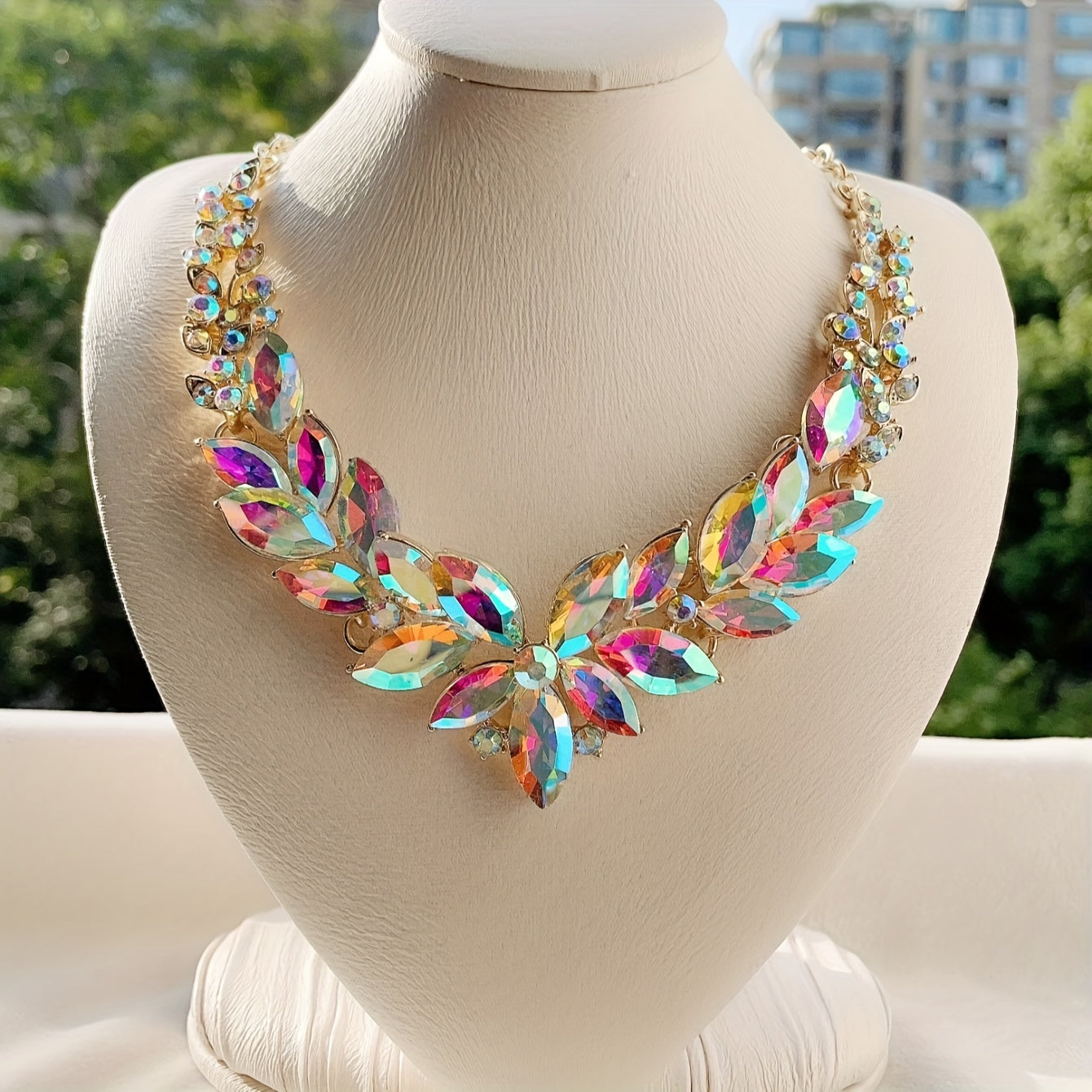 Luxurious and stylish rhinestone statement necklace - a bold and chunky bib necklace that is the perfect gift for fine jewelry lovers.