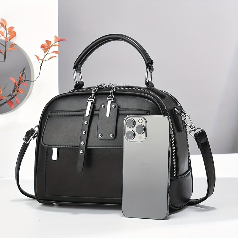 Women's casual shoulder bag made of PU material with zipper closure, polyester lining, oil-coated finish. Simple and versatile design.