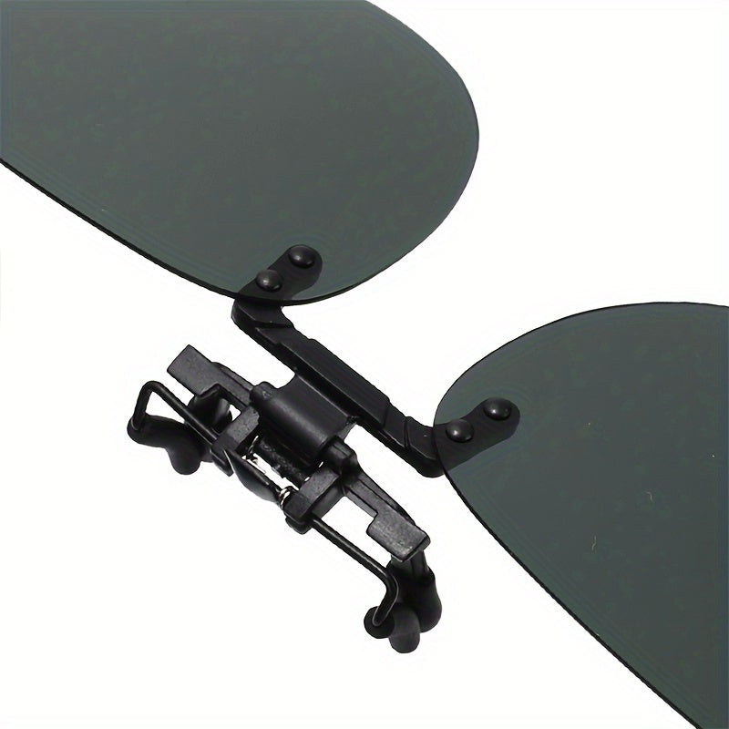 Adjustable unisex driving sunglasses clips that can be flipped up for ultra-light driving, providing protection against ultraviolet rays and harmful rays.