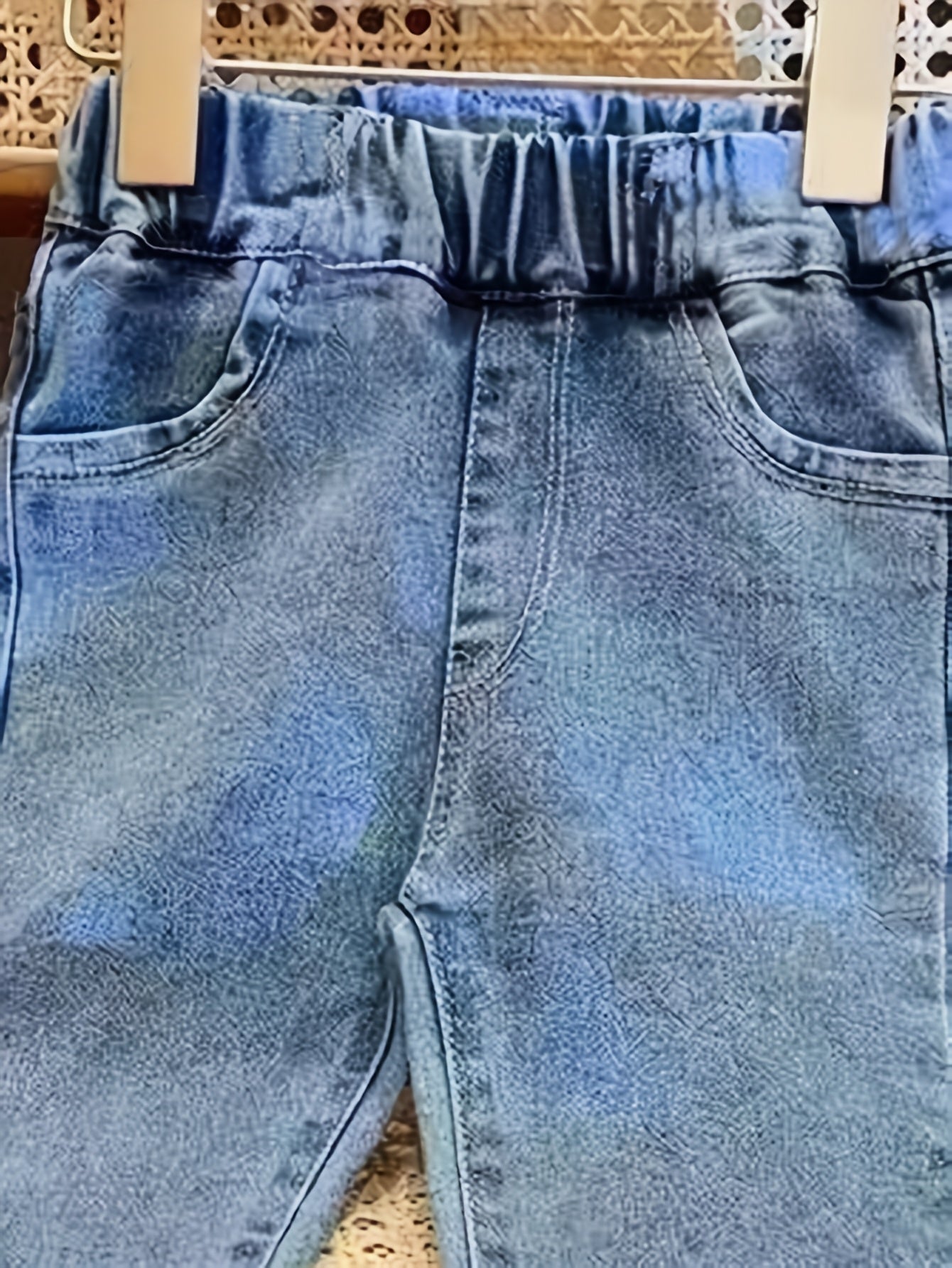 Cute bow-knot denim jeans for baby girls. Made with soft knit fabric, cotton blend, machine washable. Ideal for spring and fall.