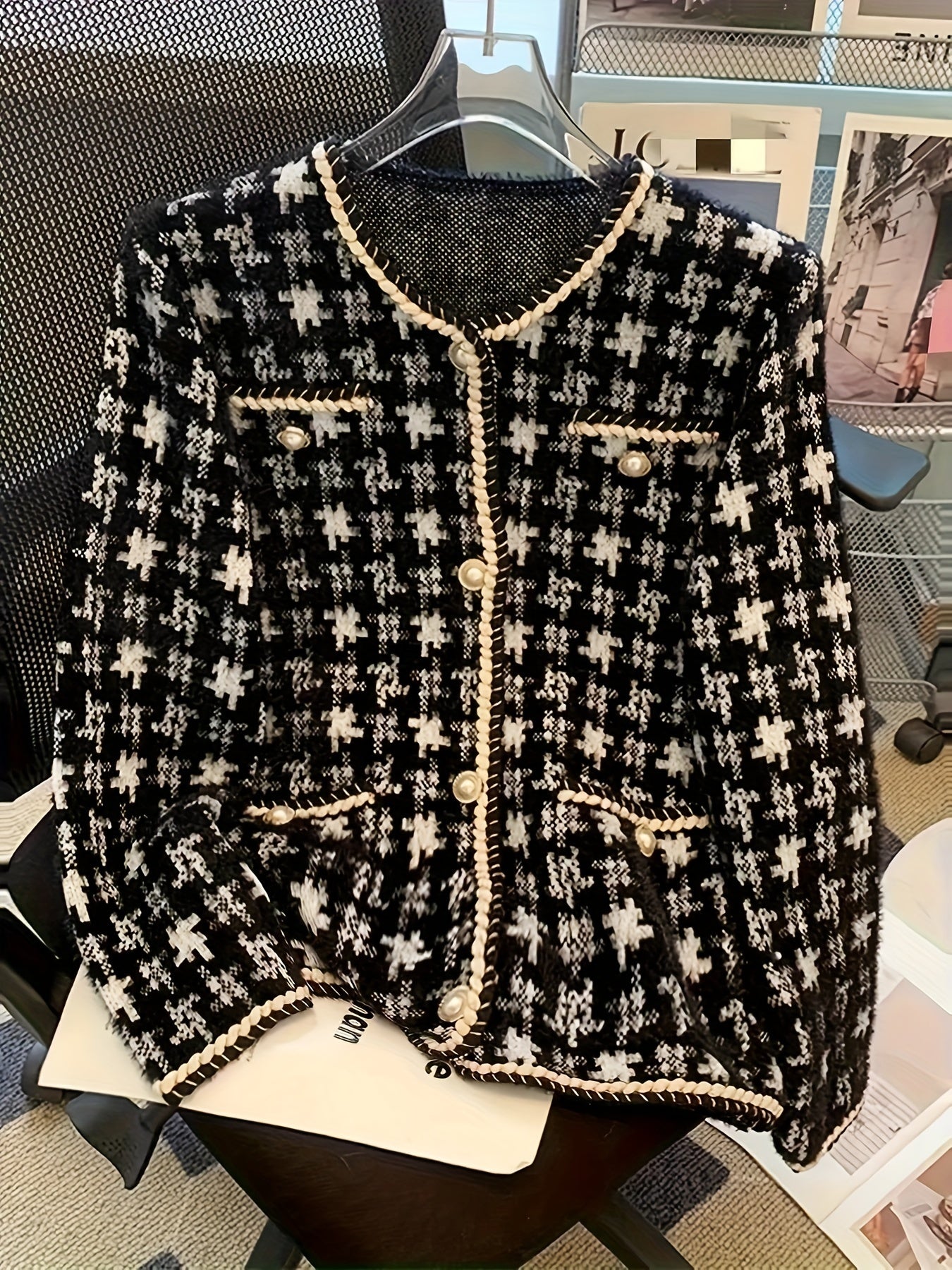 Stylish Houndstooth Knit Cardigan: Soft, Long Sleeve, Open Front Sweater for Women, Ideal for Spring and Fall.